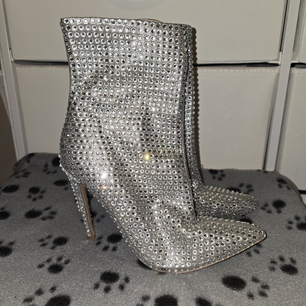 Steve Madden Silver Crystal-Studded Pointed Toe Stiletto Ankle Boots - Picture 4 of 6